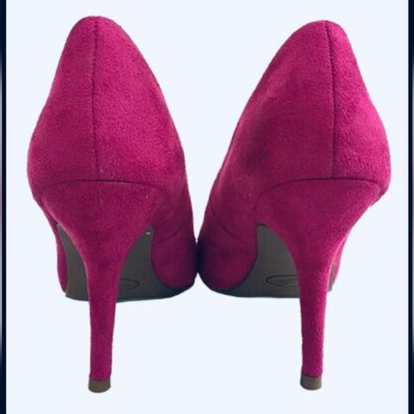 Brand New Never Worn Candie's Alyssa Pink Faux Suede With Metallic Toe Pumps - Picture 4 of 6